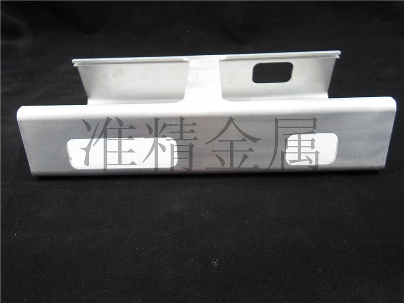 电子产品部件120
